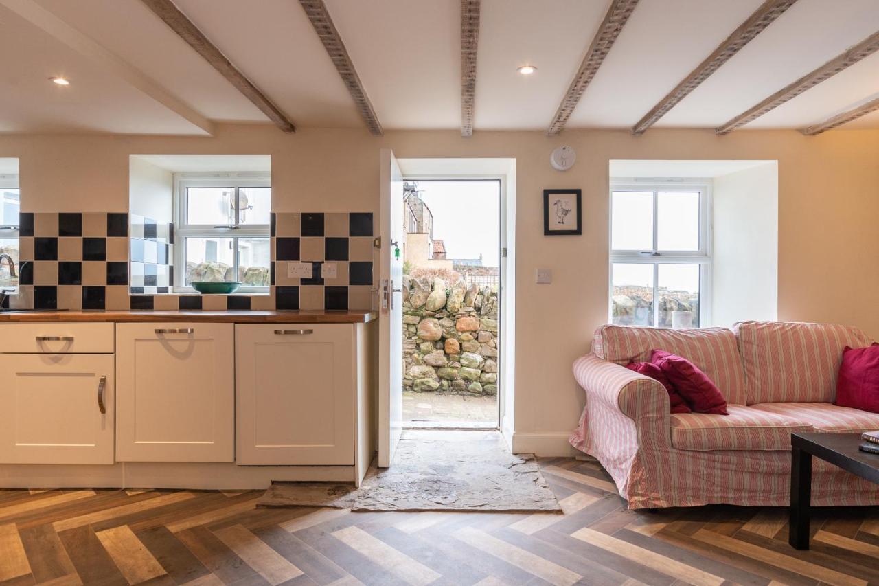 Cosy Cottage Next To The Shoreline In Cellardyke Anstruther Exterior photo